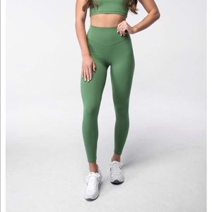 Balance Athletica OG Pant - Amazon